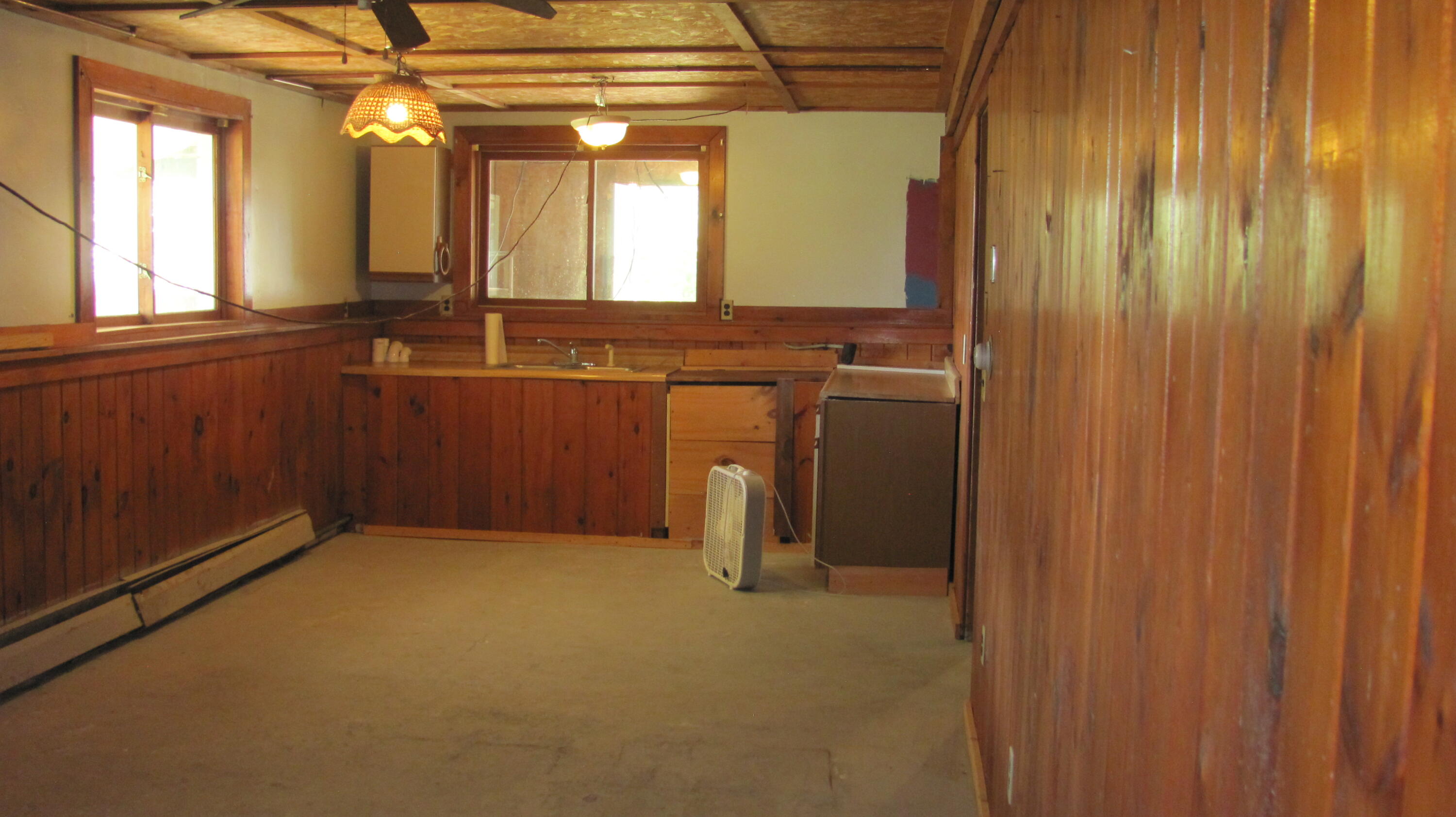 23 Mefford Lane Paris ME 04281