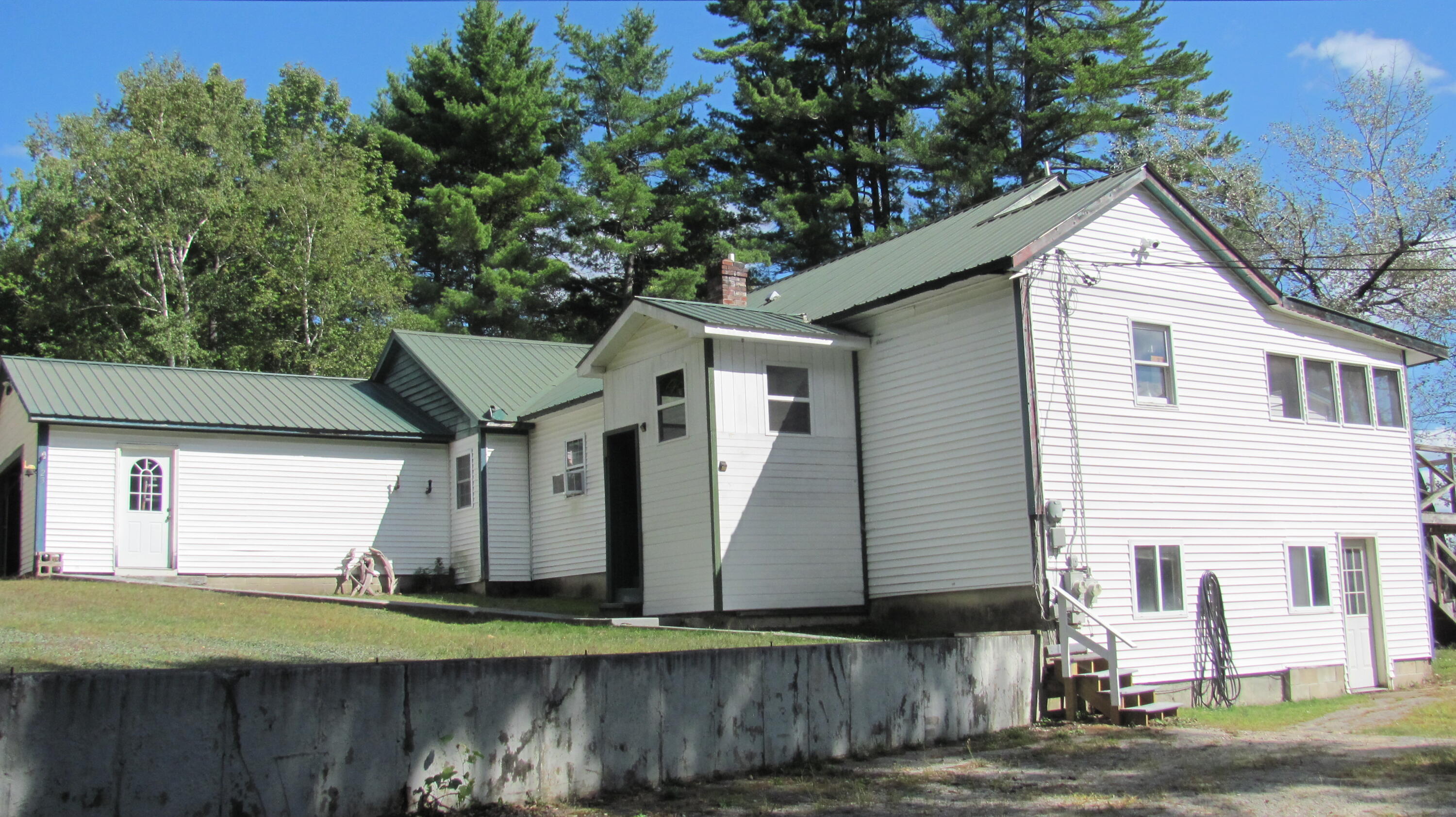 23 Mefford Lane Paris ME 04281