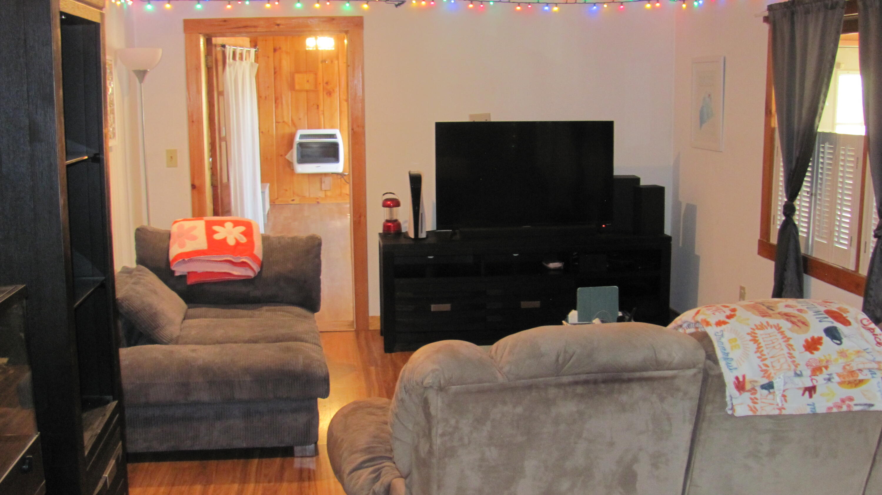 23 Mefford Lane Paris ME 04281