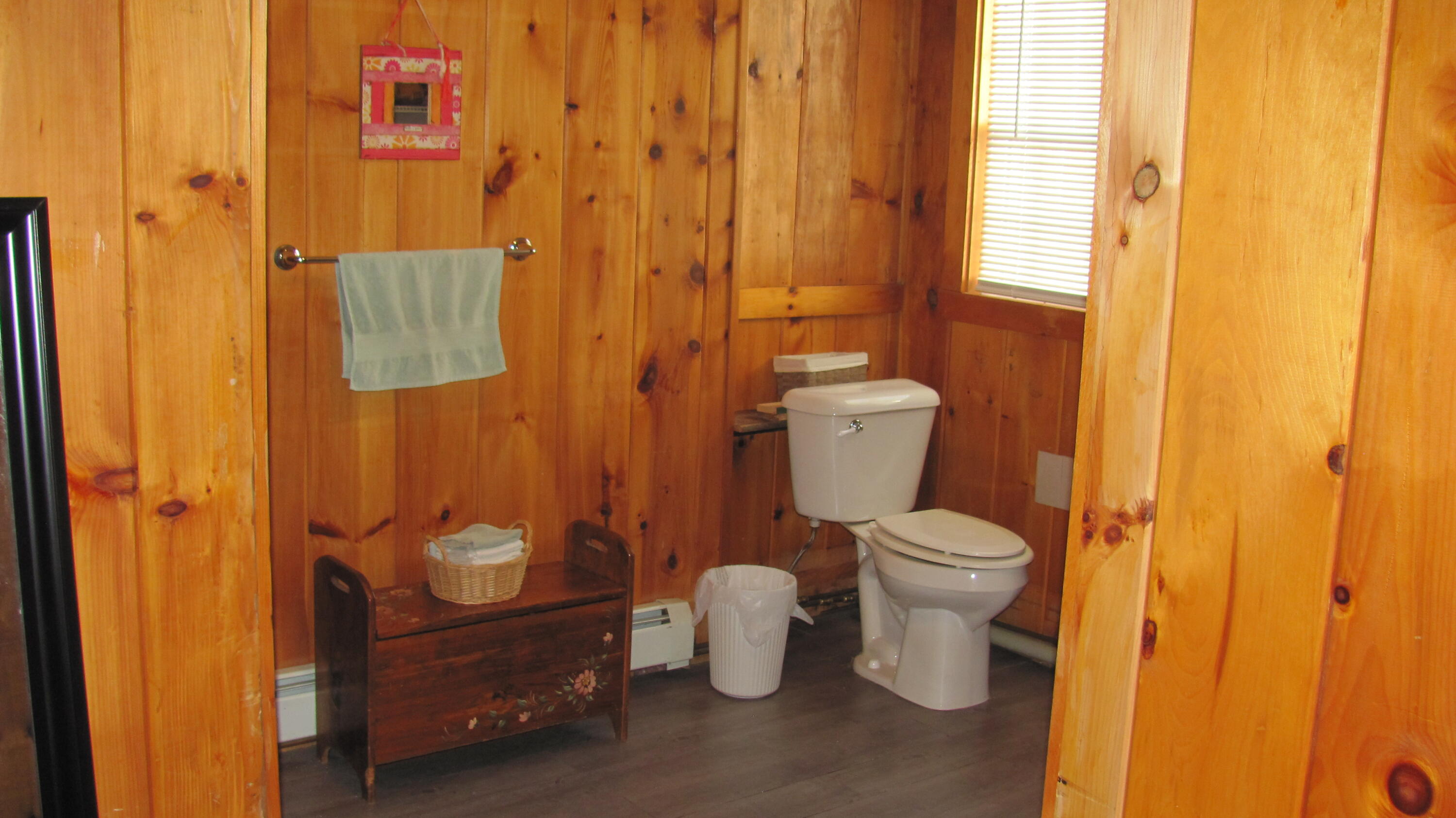 23 Mefford Lane Paris ME 04281