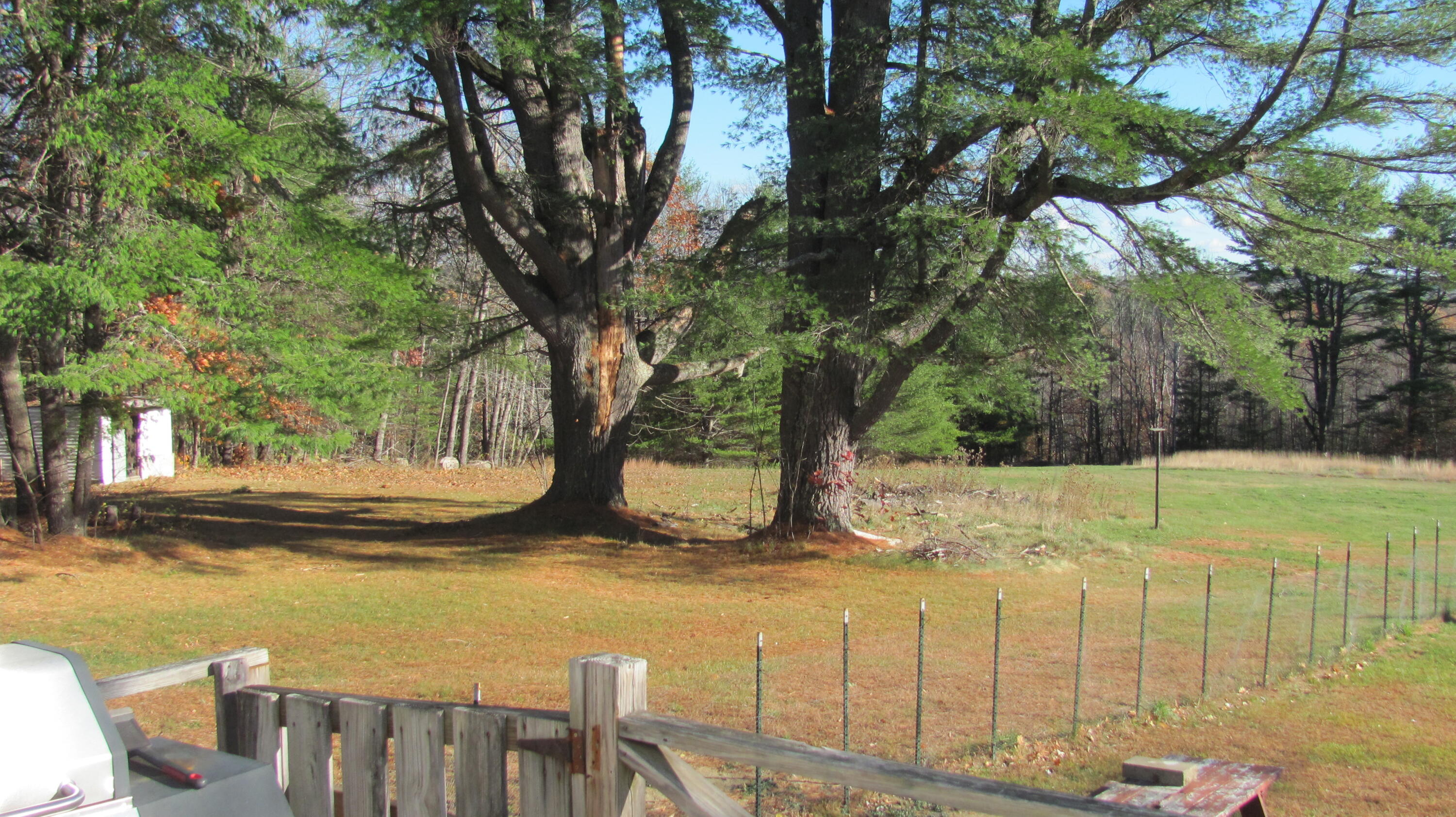 23 Mefford Lane Paris ME 04281