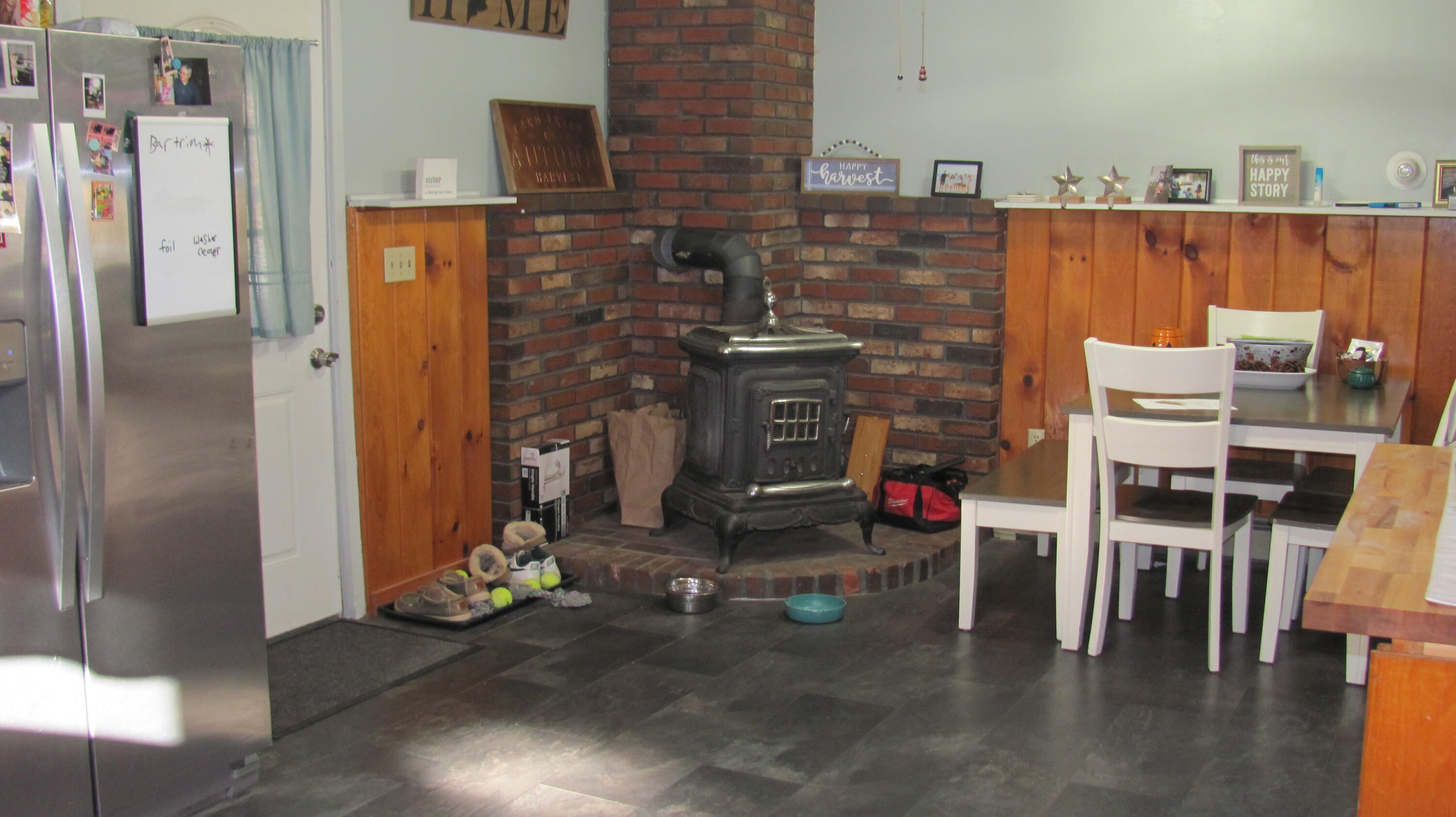 23 Mefford Lane Paris ME 04281