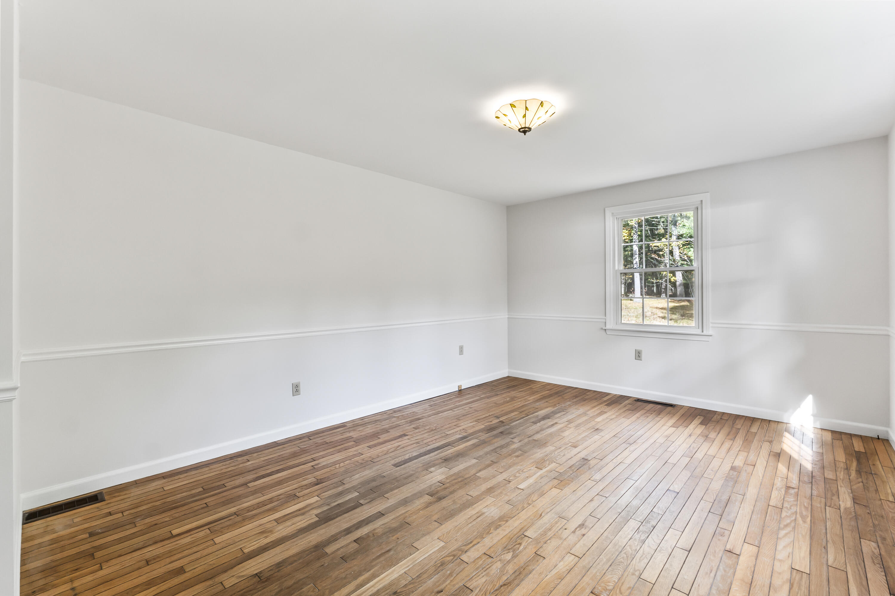 174 River Road Richmond ME 04357