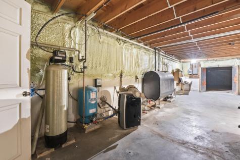 174 River Road Richmond ME 04357