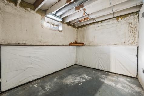 174 River Road Richmond ME 04357