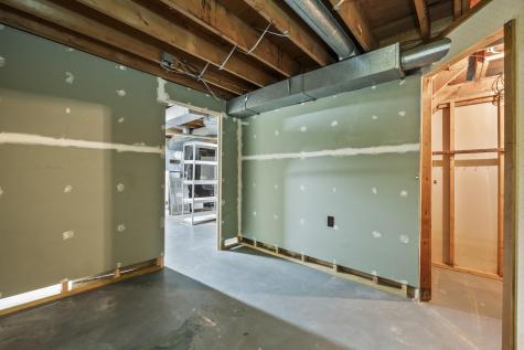 174 River Road Richmond ME 04357