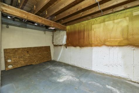 174 River Road Richmond ME 04357