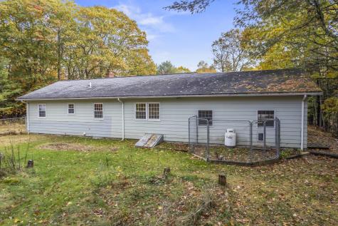 174 River Road Richmond ME 04357