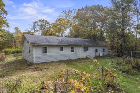 174 River Road Richmond ME 04357