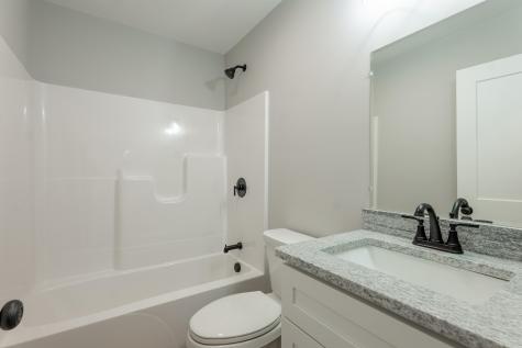 55 Sportsmans Way Limerick ME 04048