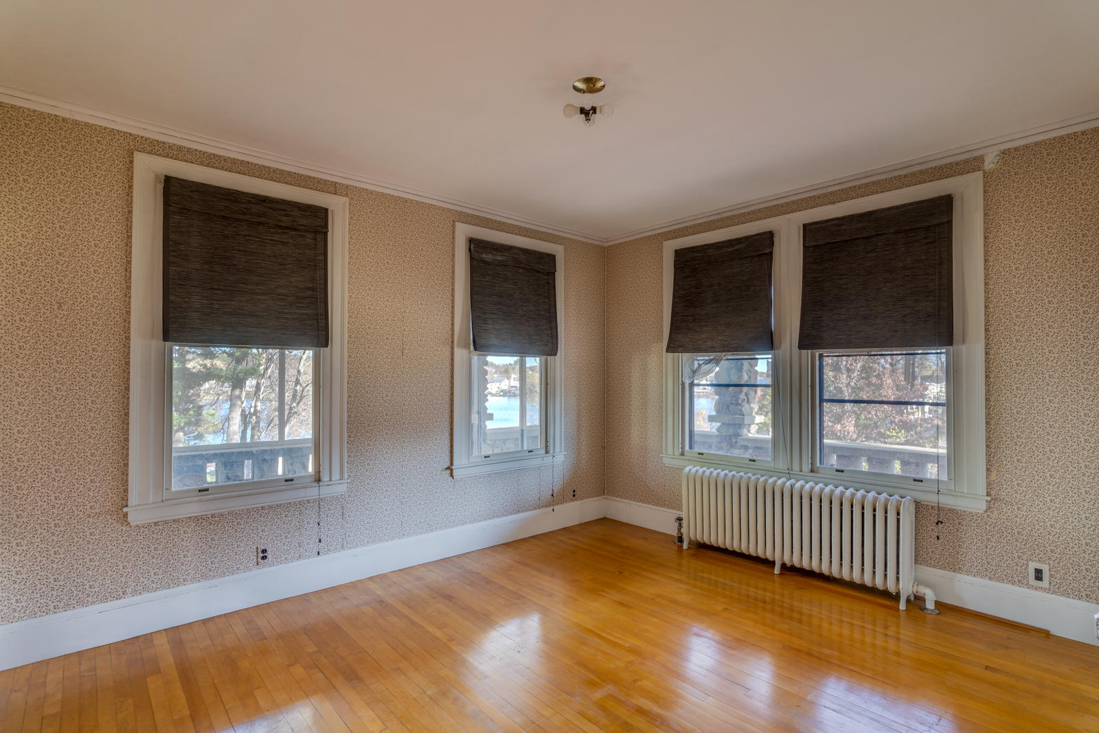 12 Lincoln Street Sanford ME 04073