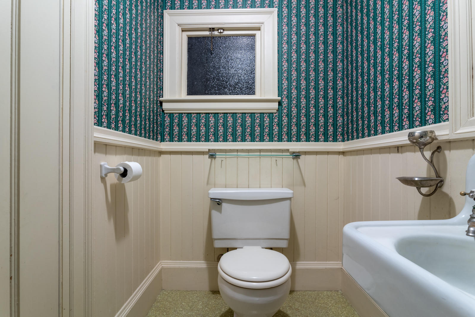 12 Lincoln Street Sanford ME 04073