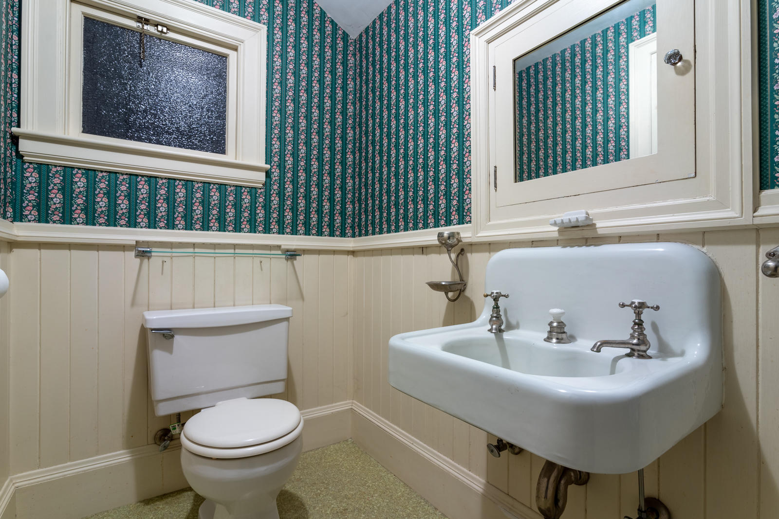 12 Lincoln Street Sanford ME 04073