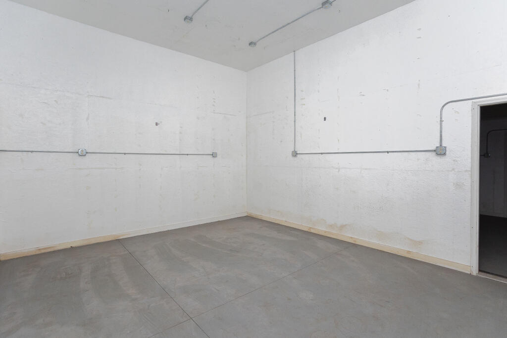 7 Chick Road Industry ME 04938