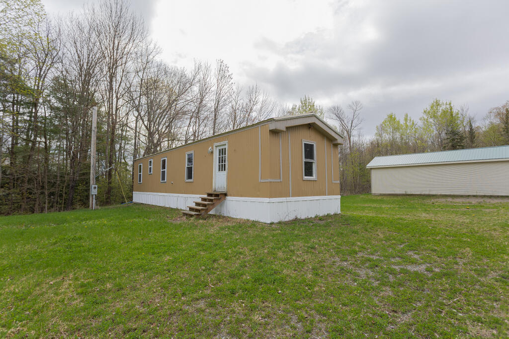 7 Chick Road Industry ME 04938