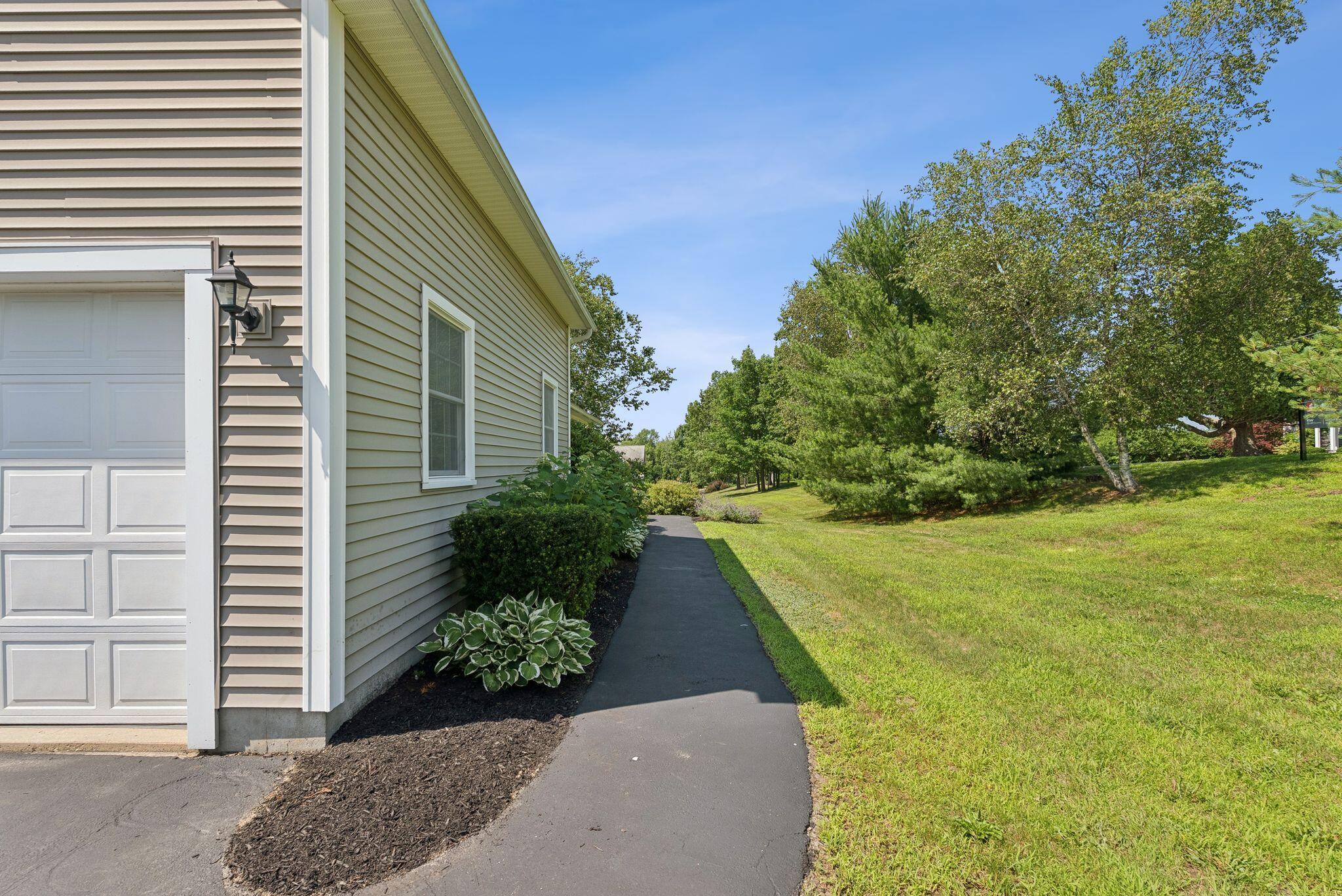 3 Par Four Drive Auburn ME 04210