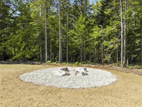 8 Harper's Trail Freeport ME 04032