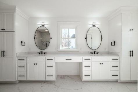 19 Elmwood Avenue Scarborough ME 04074