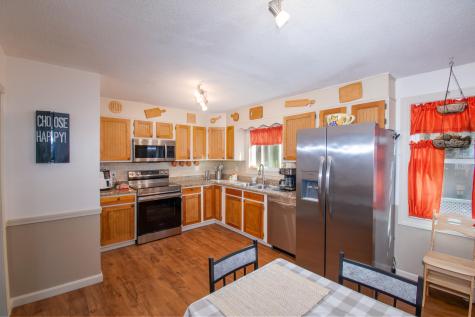 21 Barrows Drive Topsham ME 04086