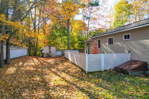21 Barrows Drive Topsham ME 04086