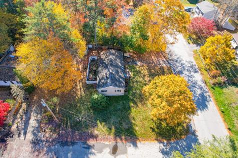 21 Barrows Drive Topsham ME 04086