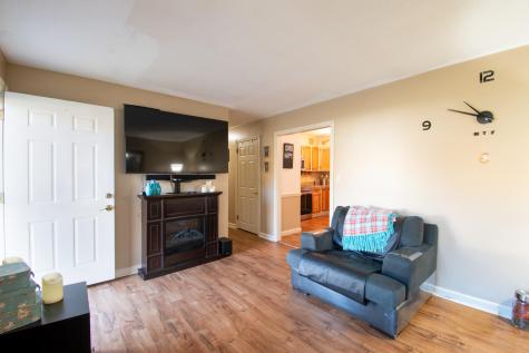 21 Barrows Drive Topsham ME 04086