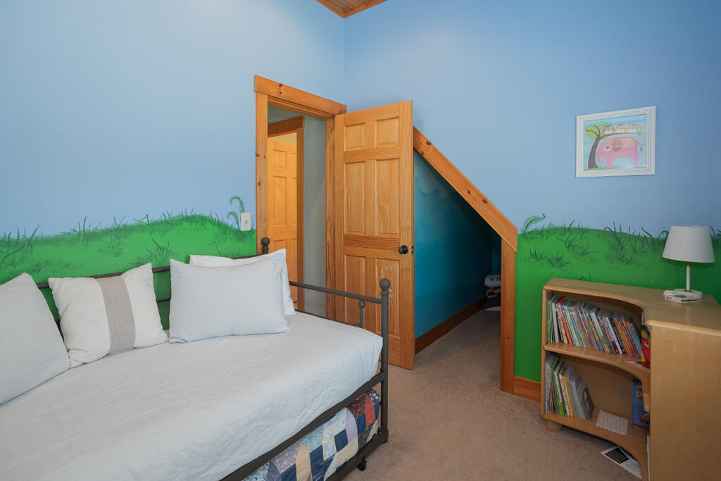 8 Sunset Lane Kingfield ME 04947