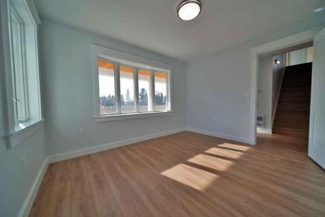 15 Lilac Lane Houlton ME 04730