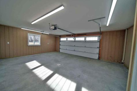 15 Lilac Lane Houlton ME 04730