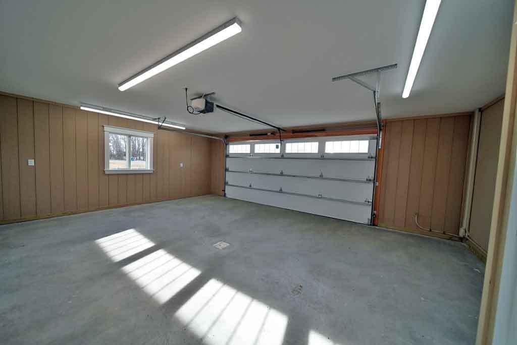 15 Lilac Lane Houlton ME 04730