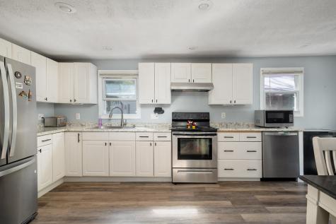 25 Heritage Drive Eliot ME 03903