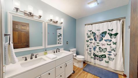 521 Stevens Mill Road Auburn ME 04210