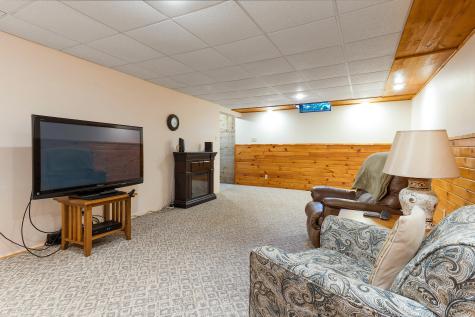 36 Woodlawn Avenue Auburn ME 04210