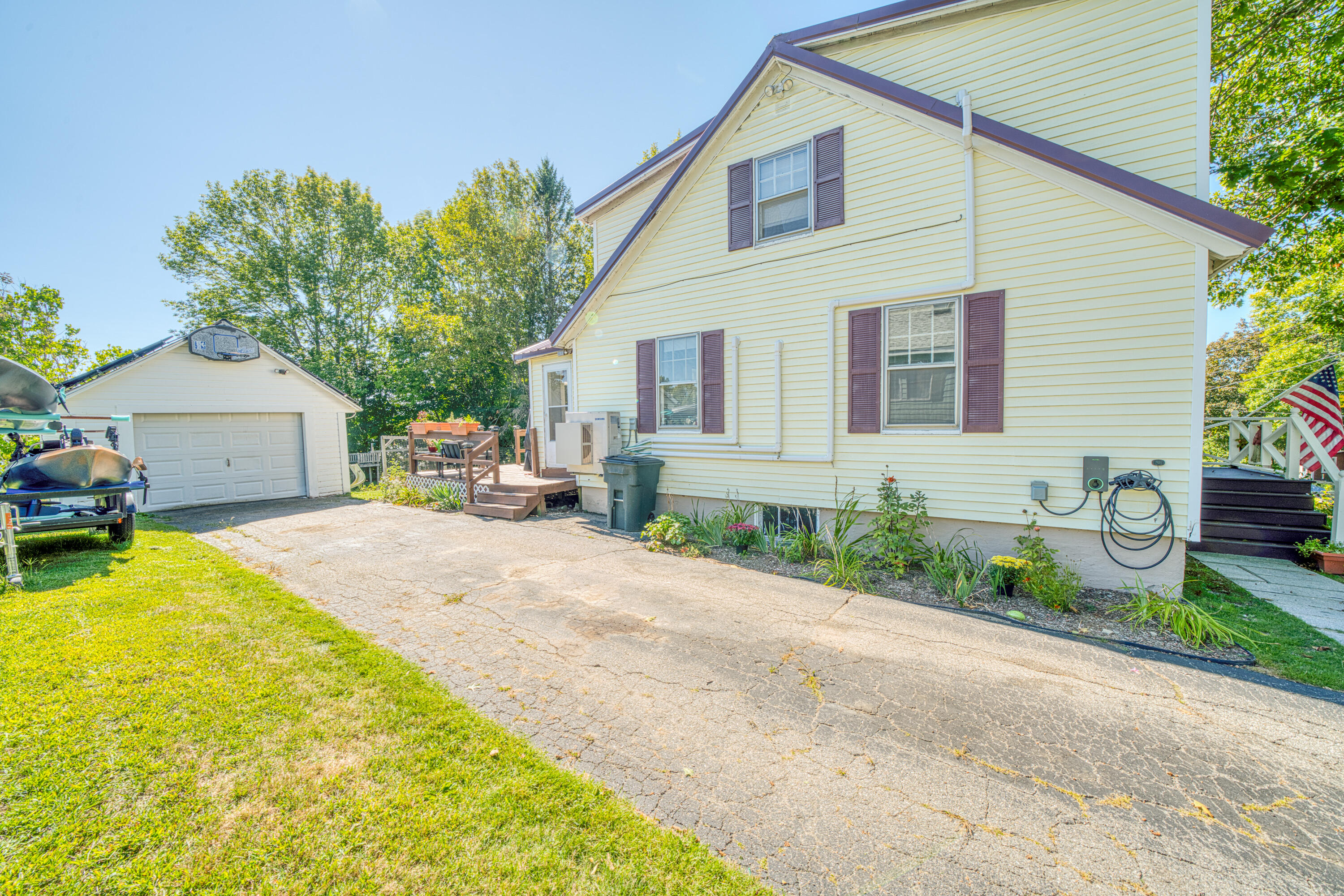 23 Pond Street Bucksport ME 04416