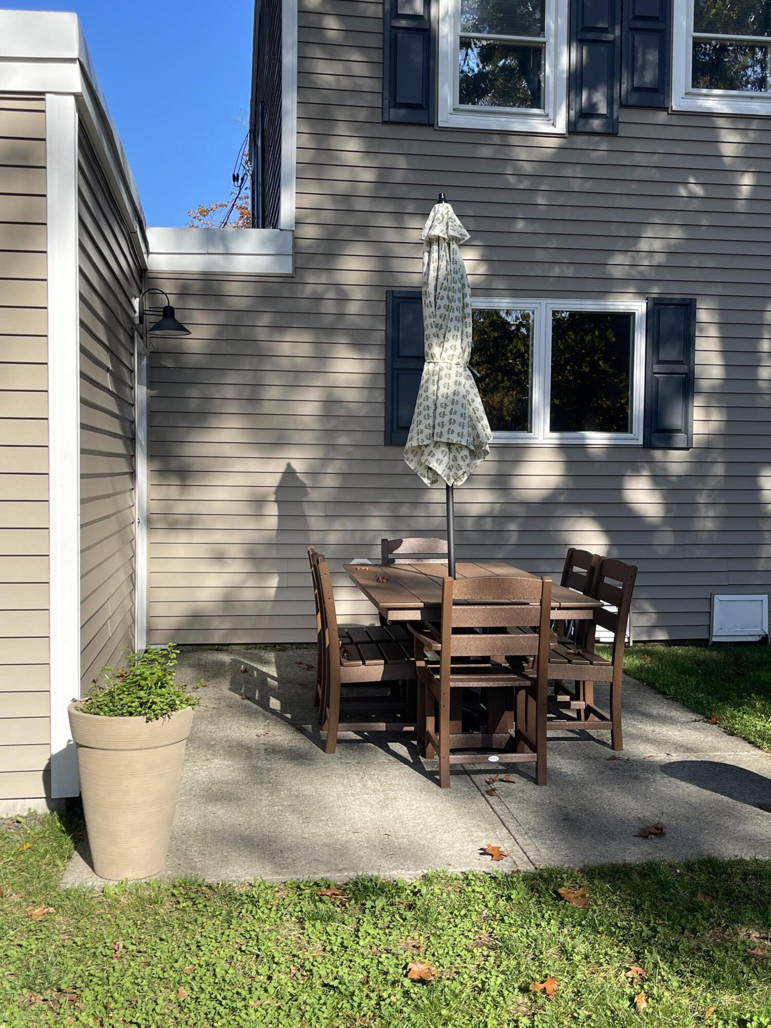 18 Shobe Avenue Brunswick ME 04011