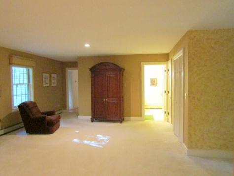 87 Coachman Avenue Auburn ME 04210