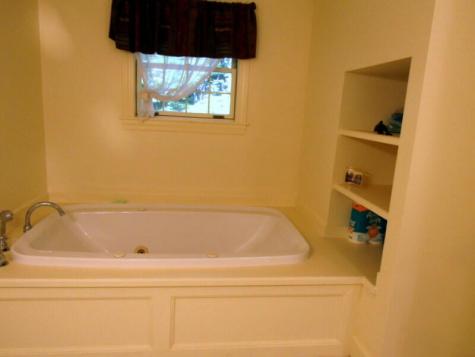 87 Coachman Avenue Auburn ME 04210