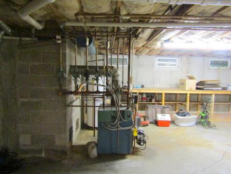87 Coachman Avenue Auburn ME 04210