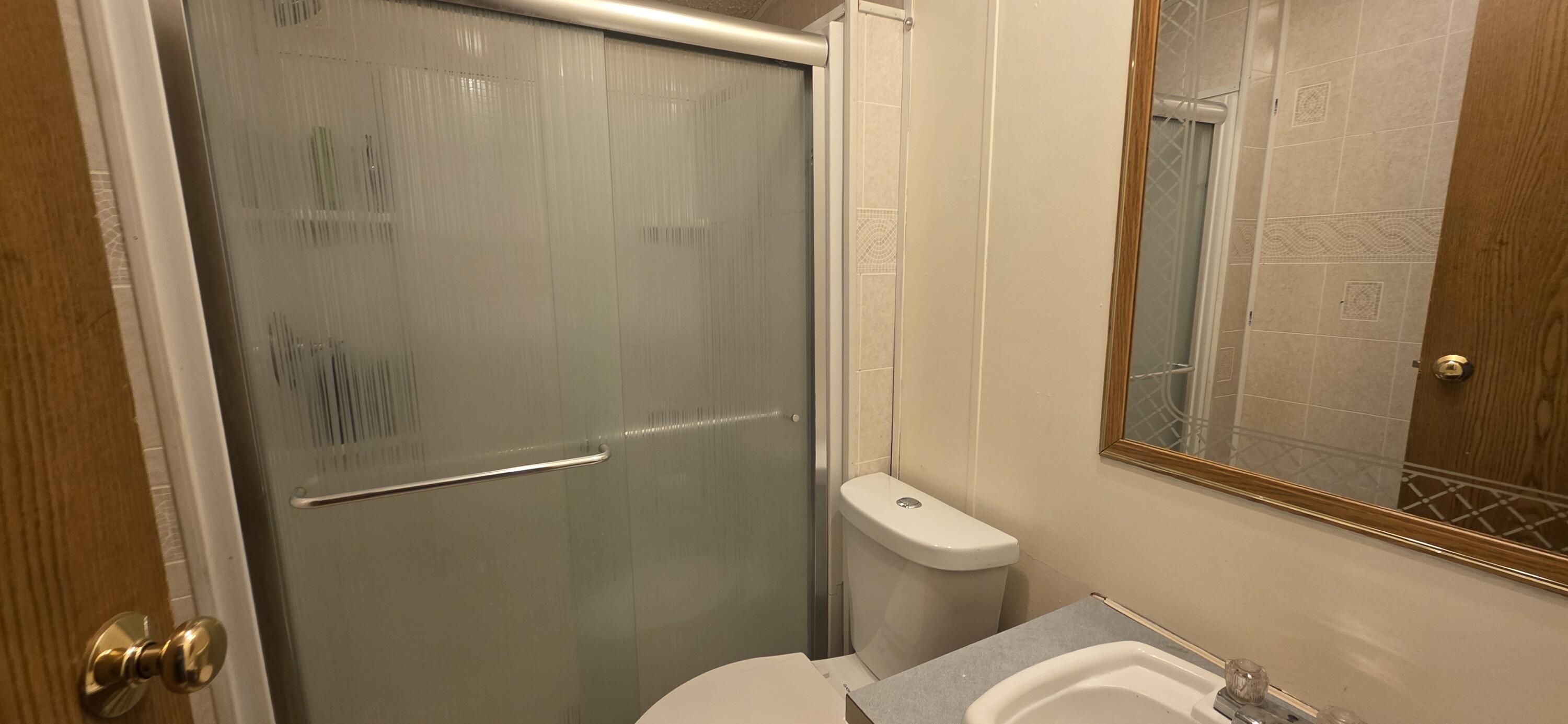 10 E Oxford Road Oxford ME 04270