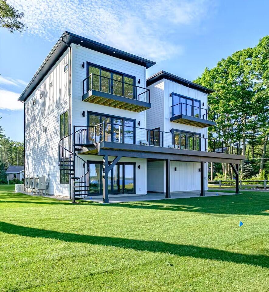 Freeport ME, 70 Maquoit Drive