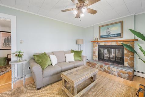 35 Applebee Lane Enfield ME 04493