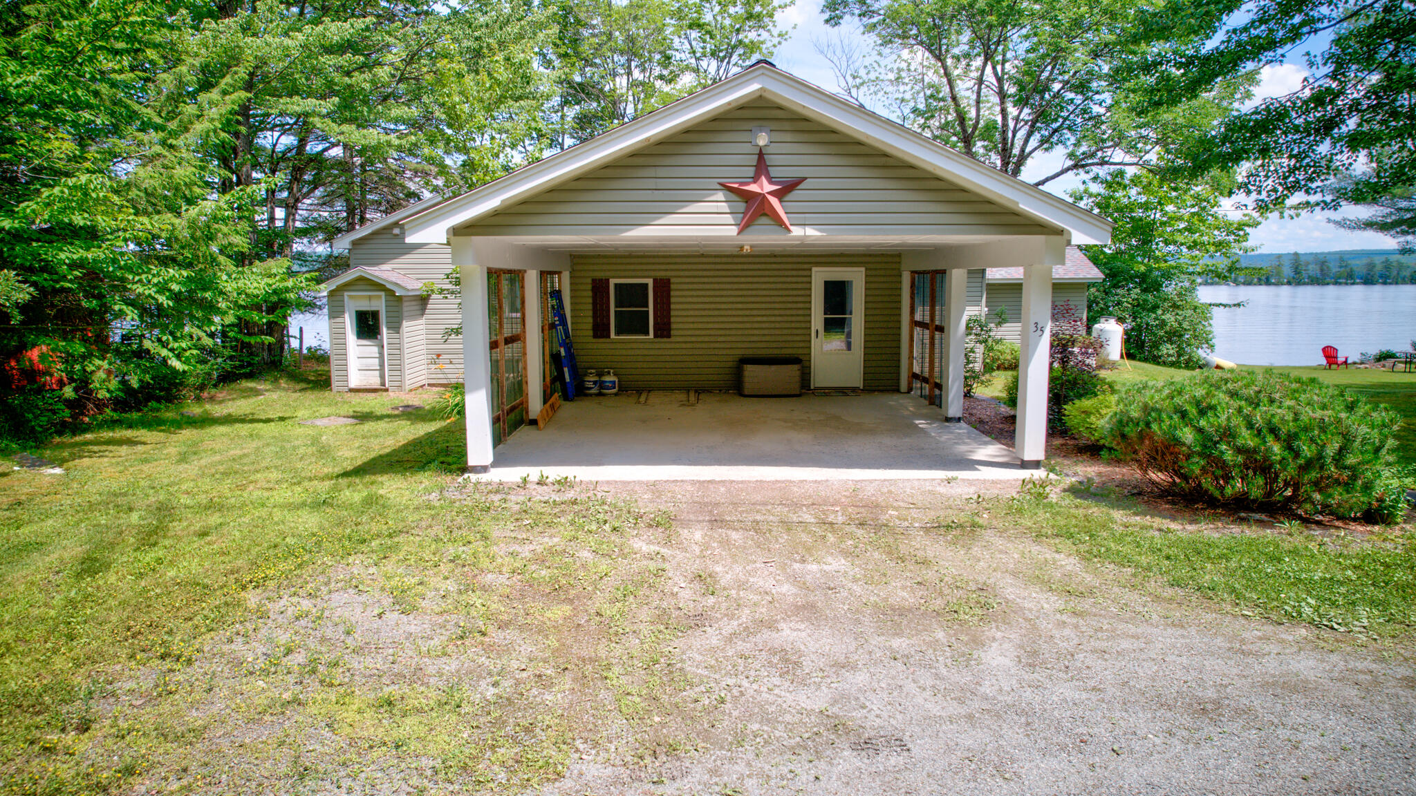 35 Applebee Lane Enfield ME 04493