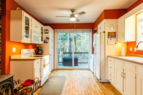 84 Annis Lane Hope ME 04847