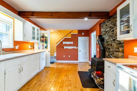 84 Annis Lane Hope ME 04847