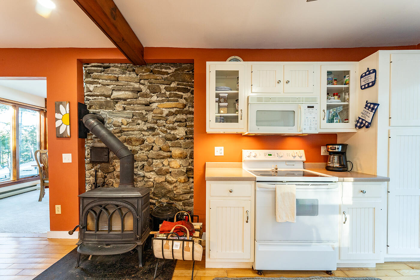 84 Annis Lane Hope ME 04847