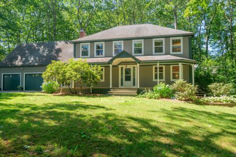 20 Stonecrest Drive Falmouth ME 04105