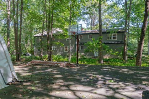 20 Stonecrest Drive Falmouth ME 04105