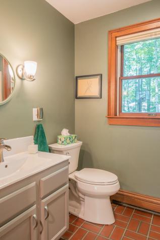 20 Stonecrest Drive Falmouth ME 04105