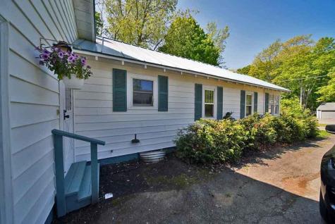 6 Pleasant Court Houlton ME 04730
