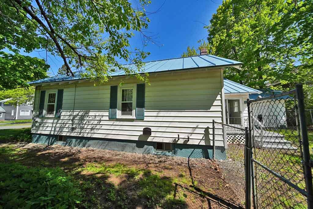 6 Pleasant Court Houlton ME 04730